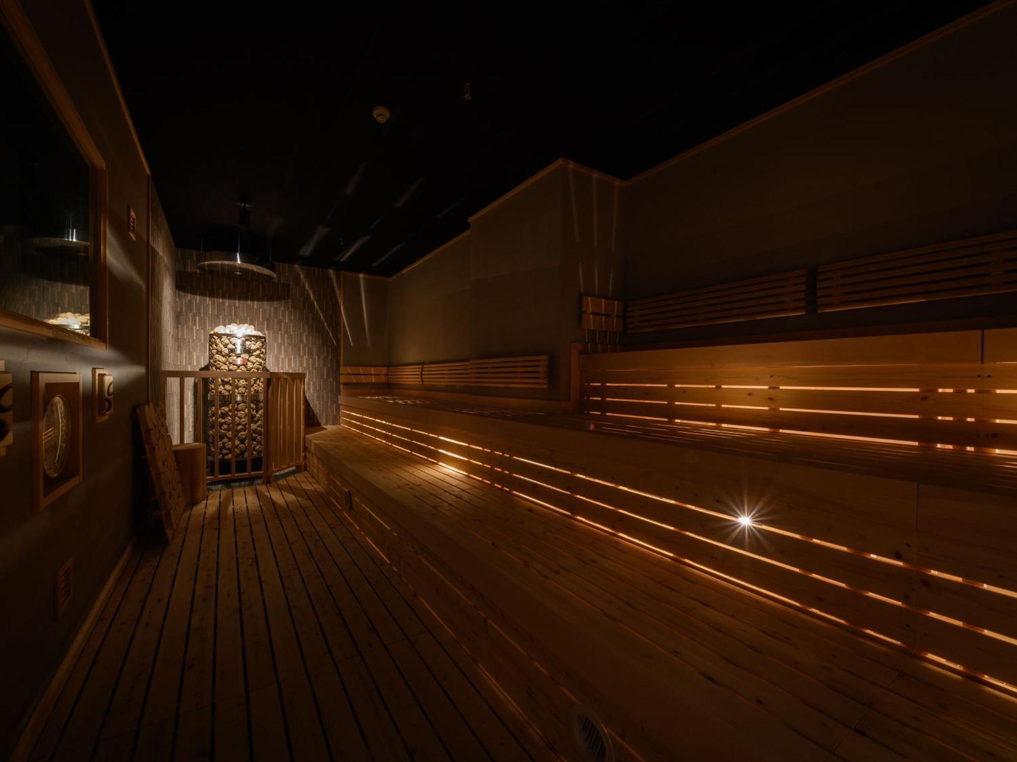 The Centurion Sauna Rest & Male Only 膠囊旅館